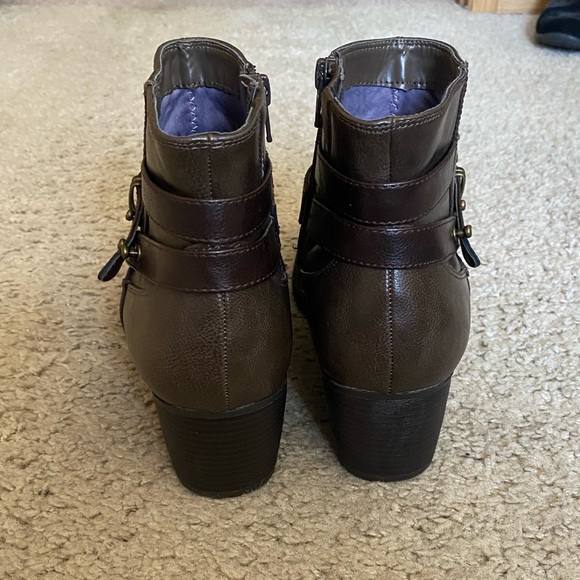 Heeled boots - Picture 3 of 4